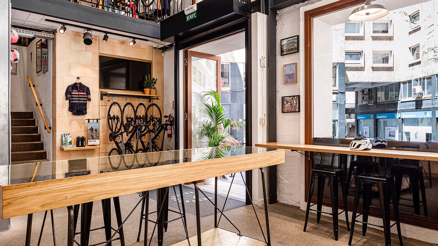 Rapha Palma Mallorca inside