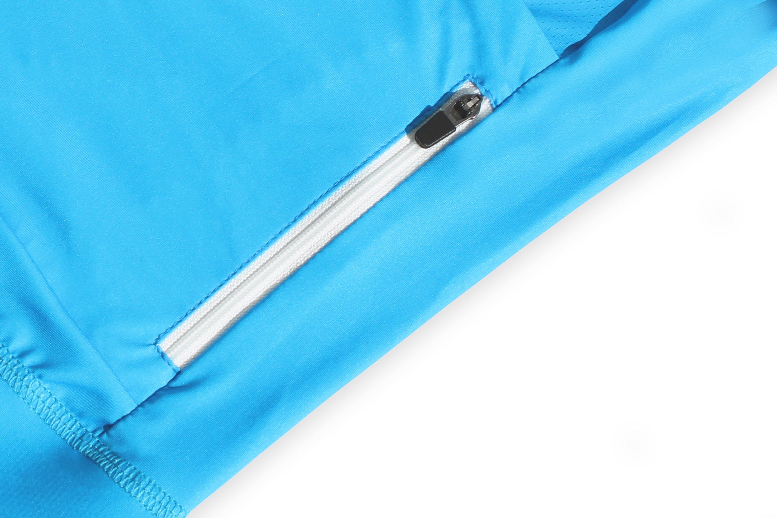 Secure Rear Pocket with lockable zip